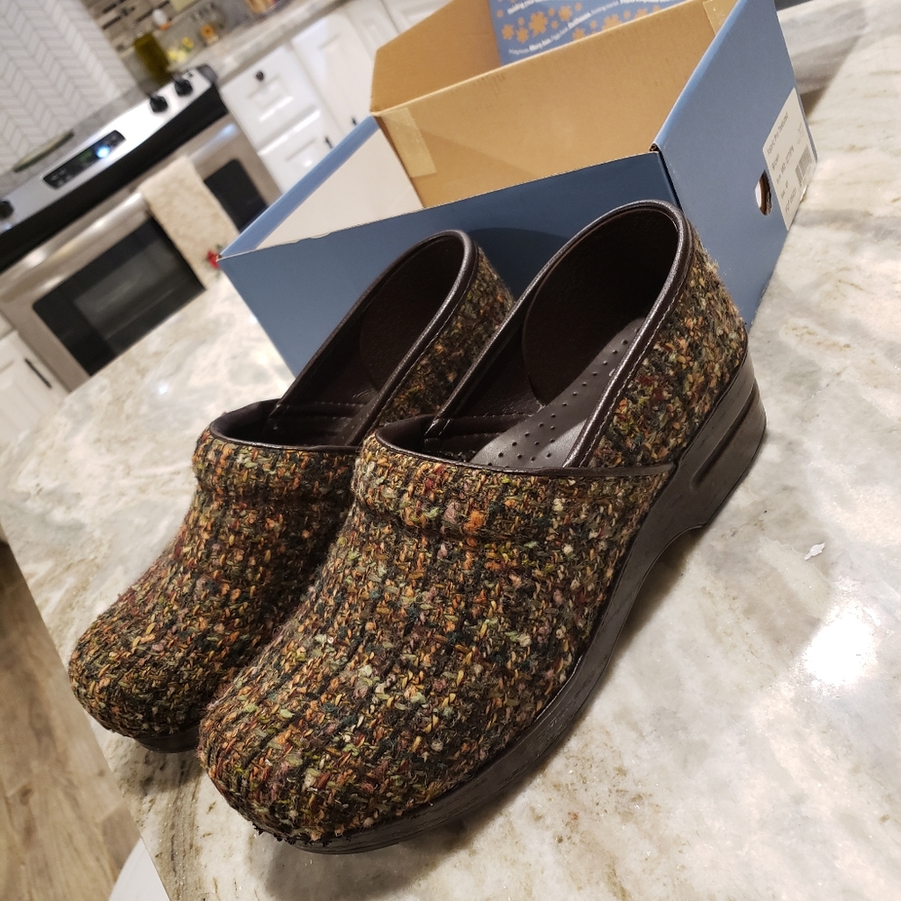 Dansko Fabric Pro Textured Brown